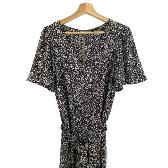 1.STATE Floral Flutter Sleeve Tie Waist Jumpsuit In Rich Black and White M - Picture 5 of 12
